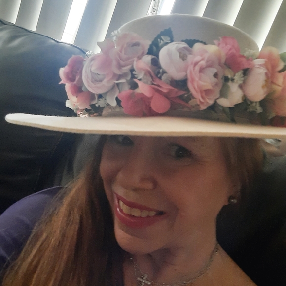 Meet your Posher, Sherie - Picture 2 of 2